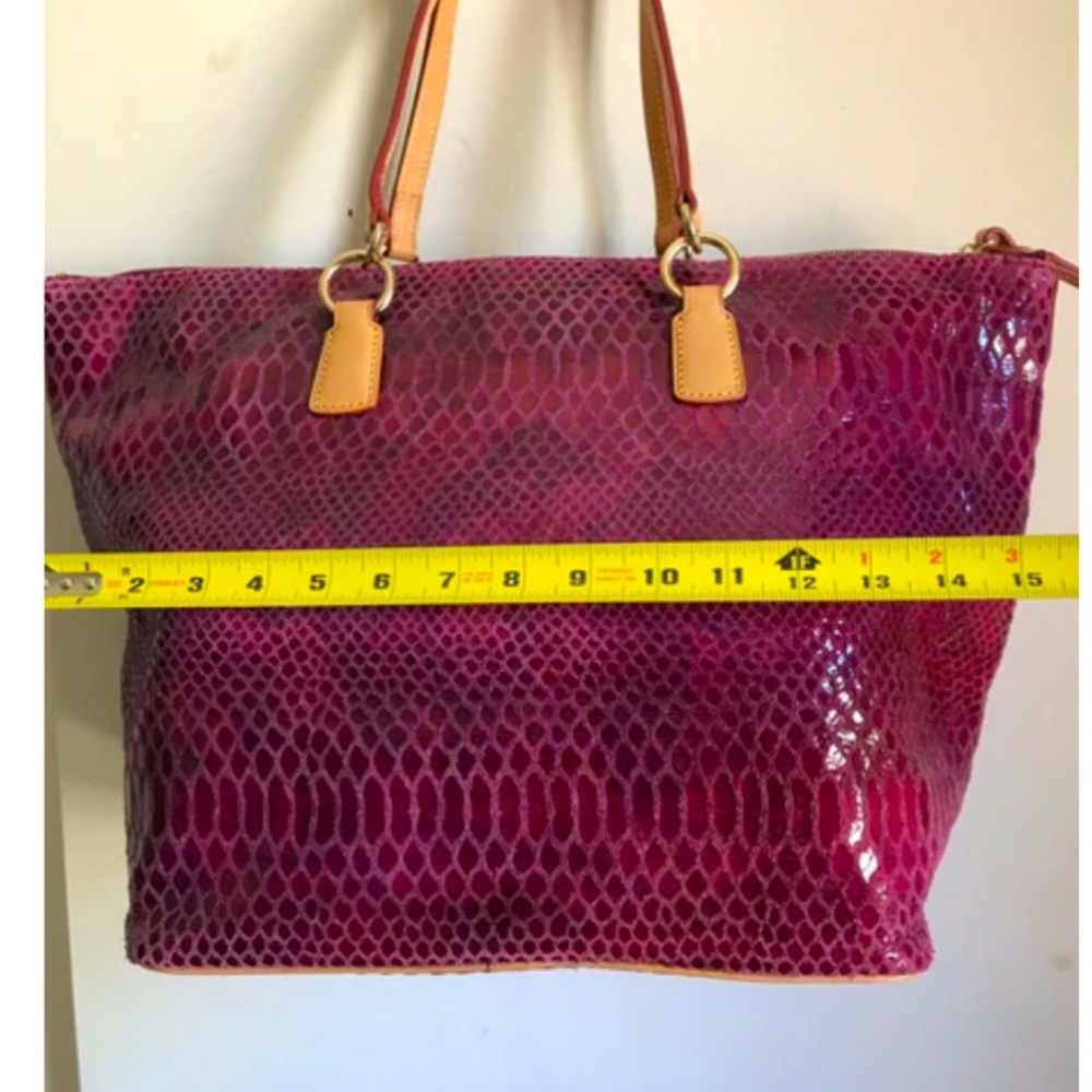 Dooney & Bourke | Bags | XL Pink Leather Snakeskin Print Zip Tote Bag | Rare! - Picture 5 of 16
